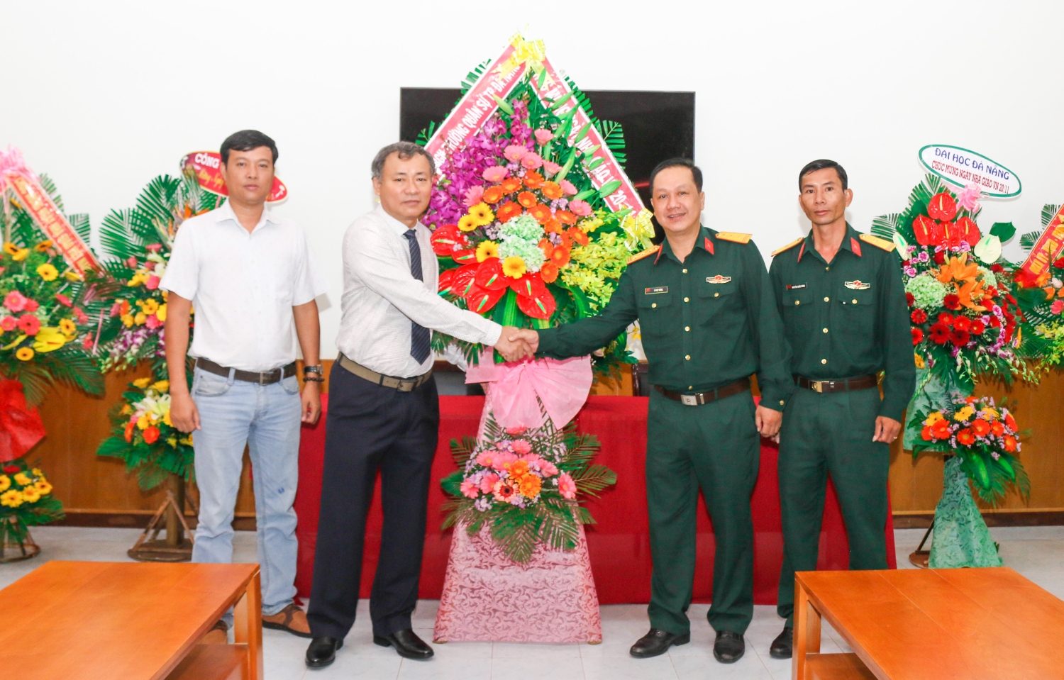 Trường Đại học Sư phạm: Vinh dự được chào đón các đơn vị đến thăm nhân ngày Nhà giáo  Việt Nam 20 – 11