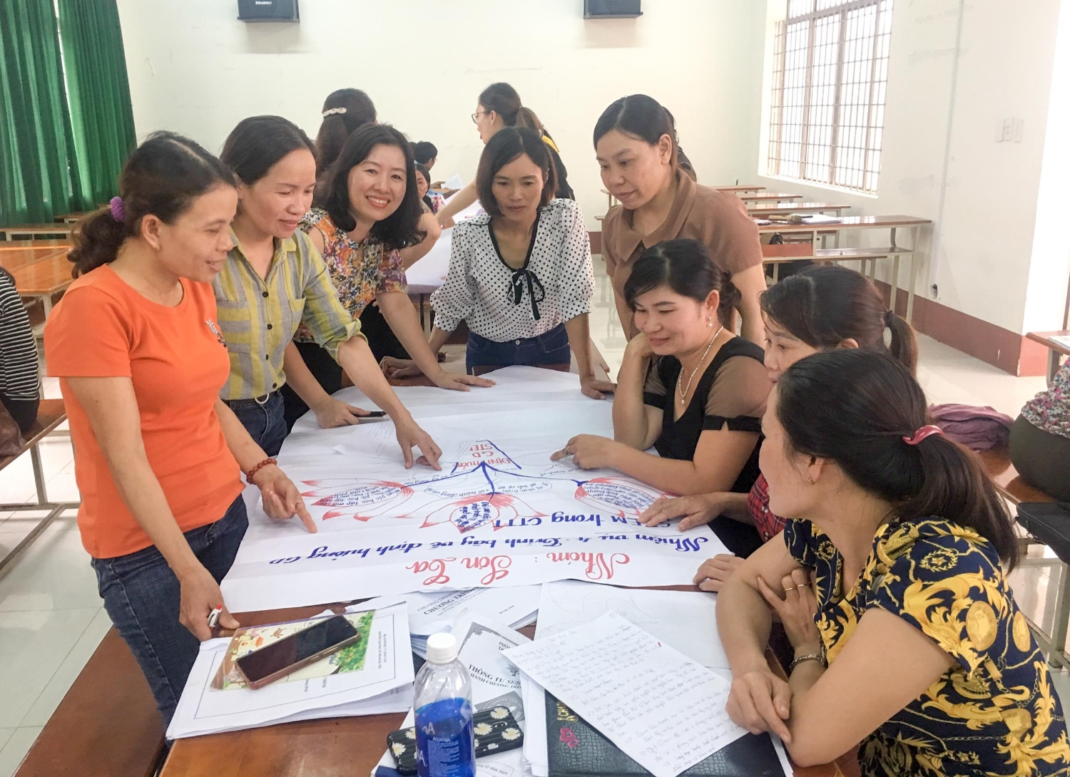 Hơn 4.000 cán bộ, giáo viên các trường Tiểu học tỉnh Đắk Lắk được bồi dưỡng về chương trình GDPT mới