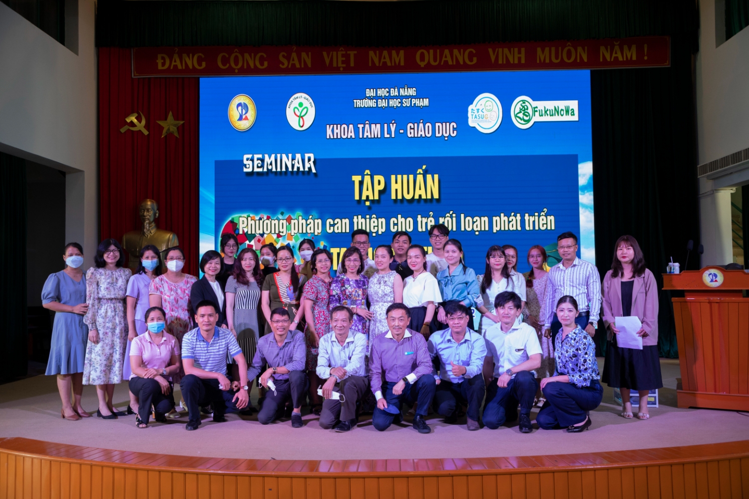 Chuyên gia Nhật Bản tập huấn “Các phương pháp mới trong can thiệp cho trẻ khuyết tật” Phương pháp can thiệp cho trẻ rối loạn phát triển - TASUC METHOD Chuyên gia Nhật Bản tập huấn “Các phương pháp mới trong can thiệp cho trẻ khuyết tật” Phương pháp can thiệp cho trẻ rối loạn phát triển - TASUC METHOD