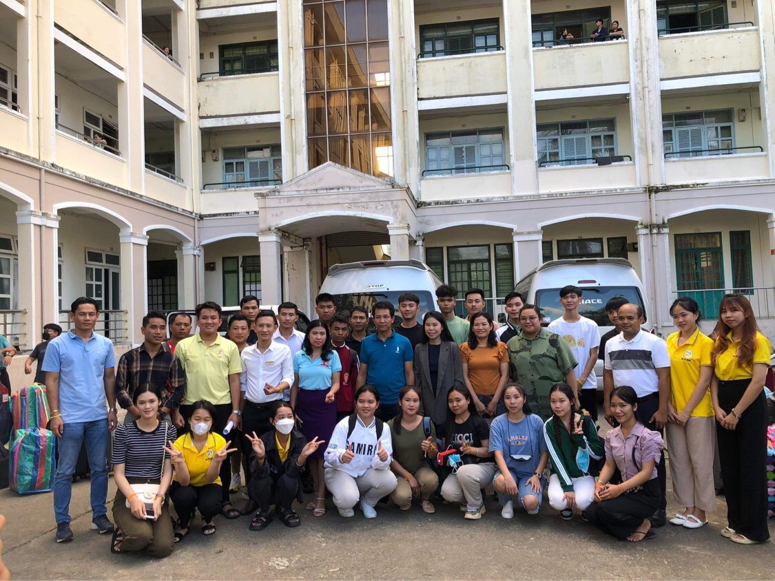 Trường Đại học Sư phạm - ĐHĐN chào đón 87 Lưu học sinh Lào đến học chương trình dự bị tiếng Việt