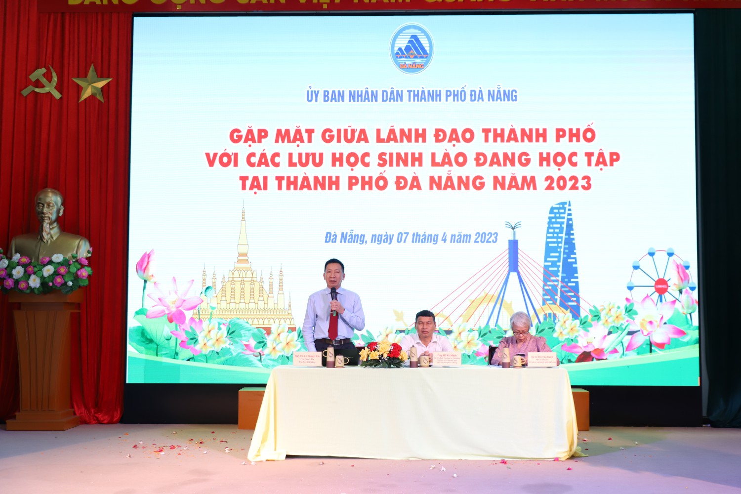 Gặp mặt giữa lãnh đạo thành phố với các Lưu học sinh Lào đang học tập tại thành phố Đà Nẵng năm 2023