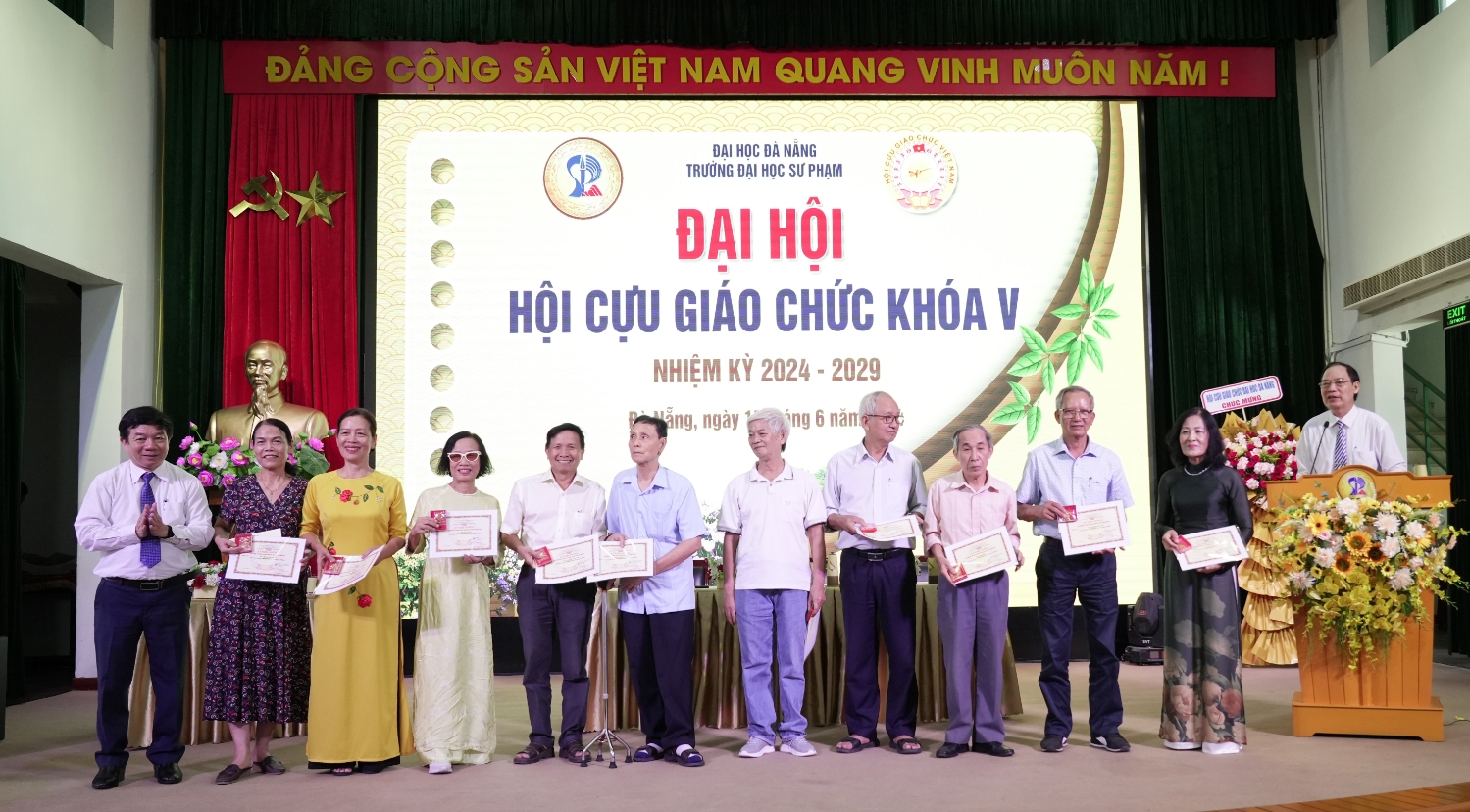 Dai hoi CGC Tang ky niem chuong 04