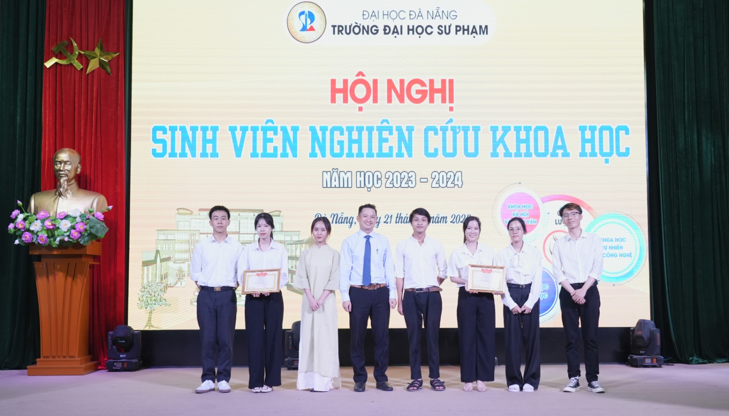 Hoi nghi SV NCKH Giai Khuyen khich