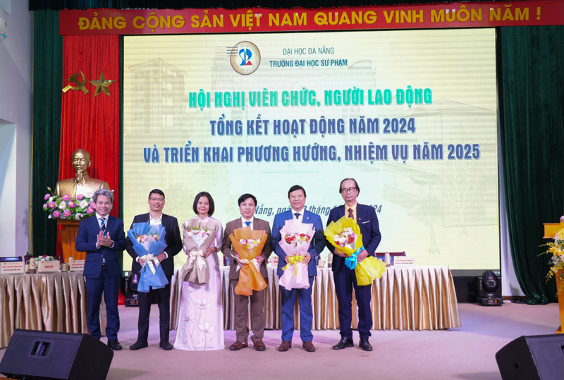 dt Hoi nghi VCNLD Vinh danh PGSg