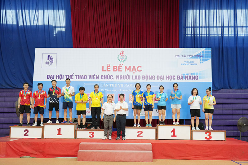 dt Huy chuong vang