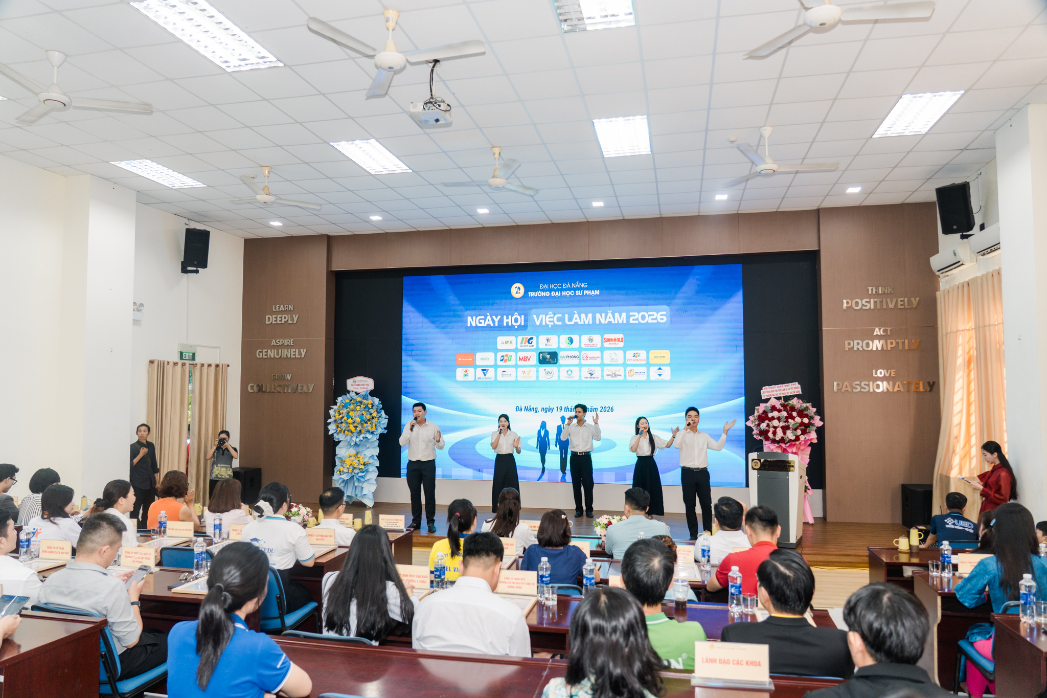 KHOA TÂM LÝ – GIÁO DỤC – CÔNG TÁC XÃ HỘI THAM GIA NGÀY HỘI VIỆC LÀM UED JOB FAIR 2026