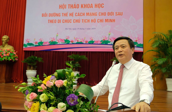 50 năm Di chúc Bác Hồ: ‘Làm người, làm việc rồi mới làm cán bộ’ - Ảnh 2. hoc4