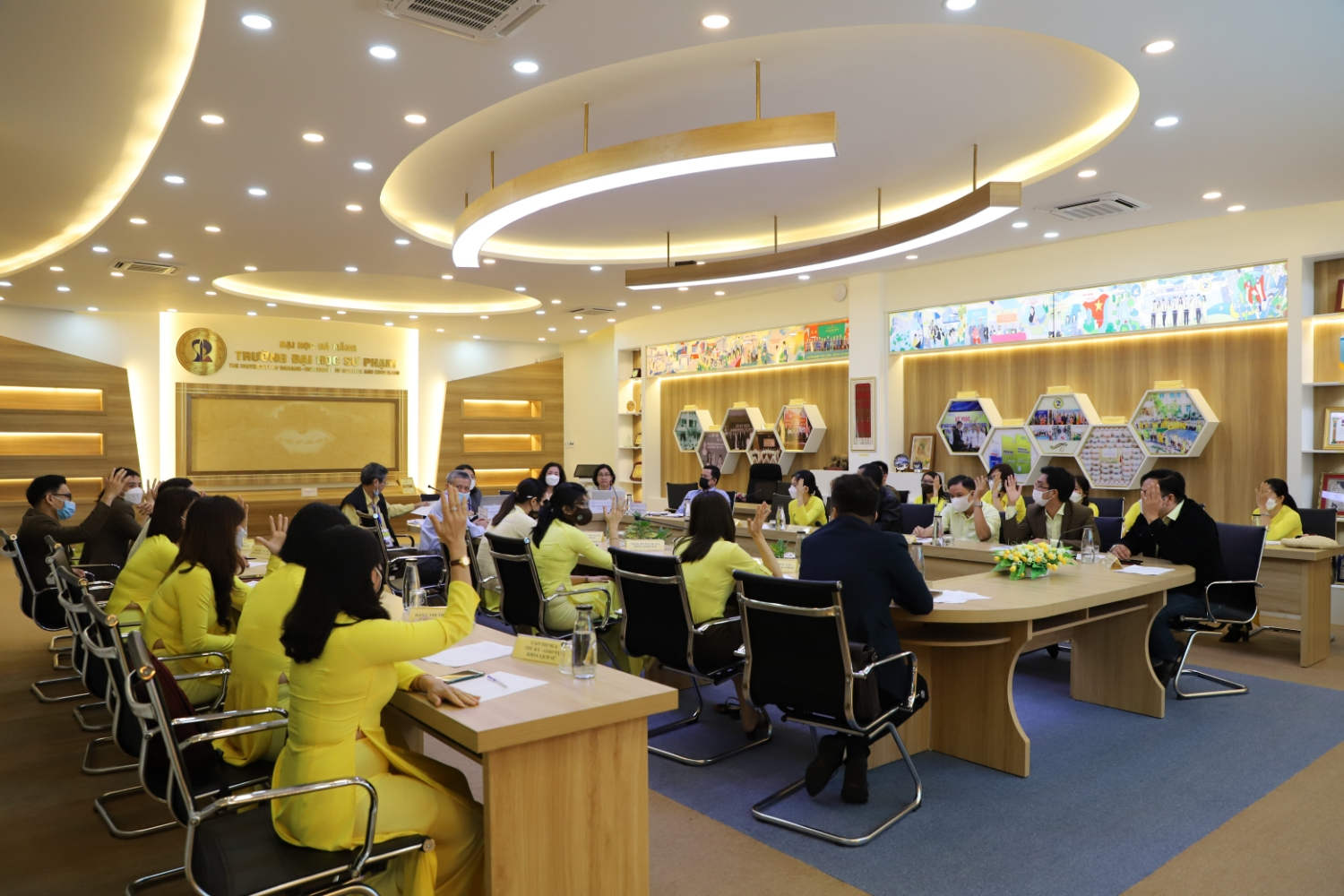 PHỎNG VẤN NHÂN VIÊN HỖ TRỢ