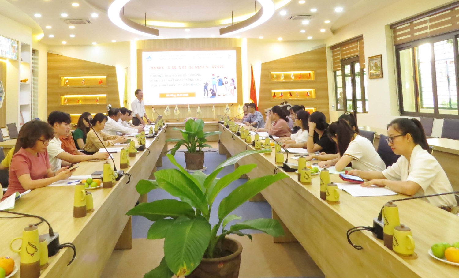 Hoi thao Phong chong bat nat hoc duong 09