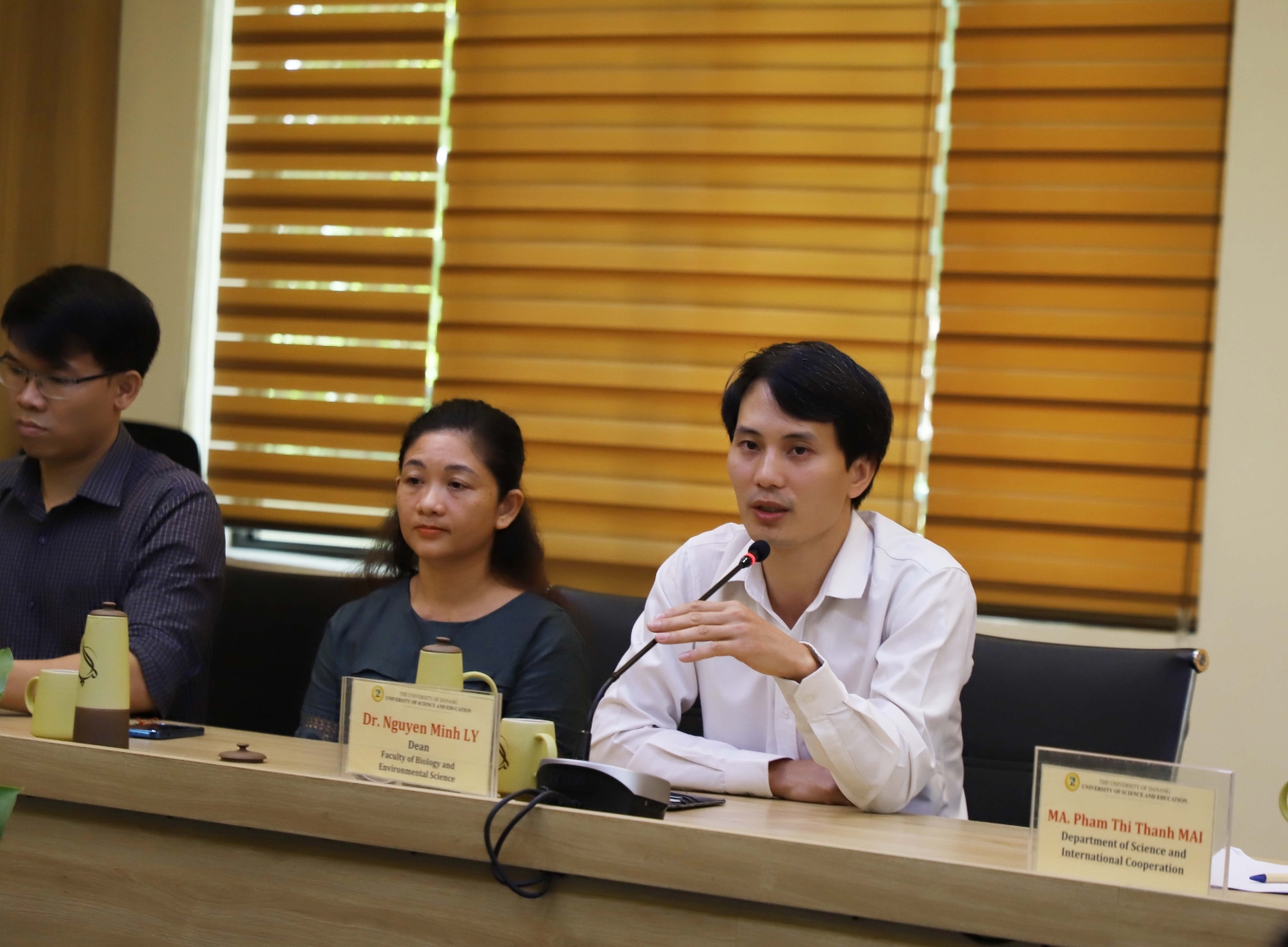 Chuyen gia Cuc Lam nghiep Hoa Ky toi tham Truong Dai hoc Su pham DHDN 08