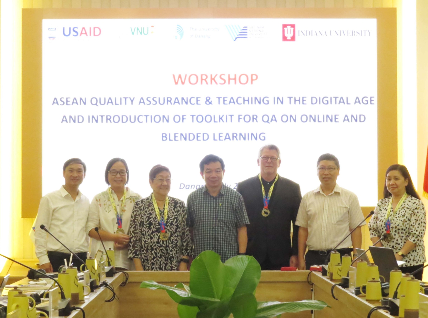 Hoi thao tap huan DBCL ben trong 10