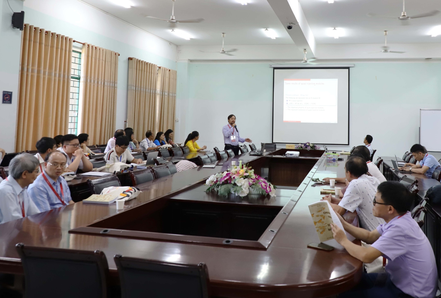 Khai mac HN Toan hoc Viet Nam 12