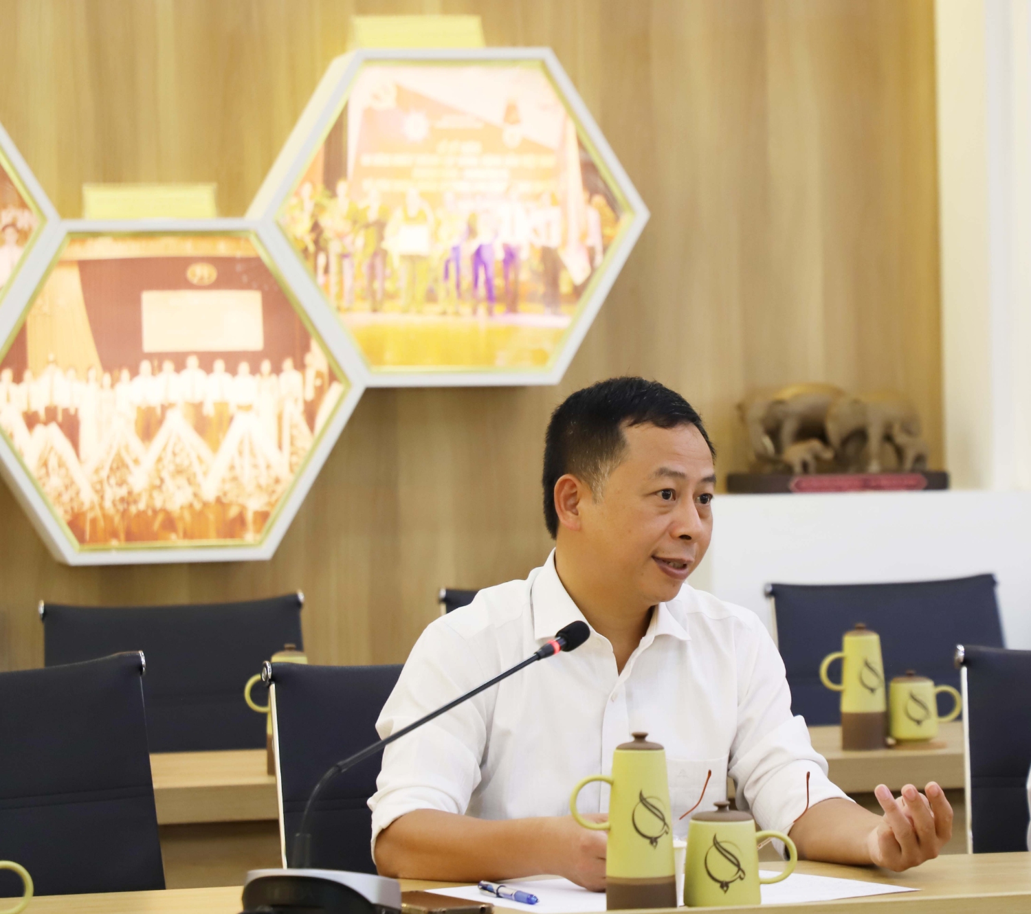 Lam viec voi Quy Nafosted 02