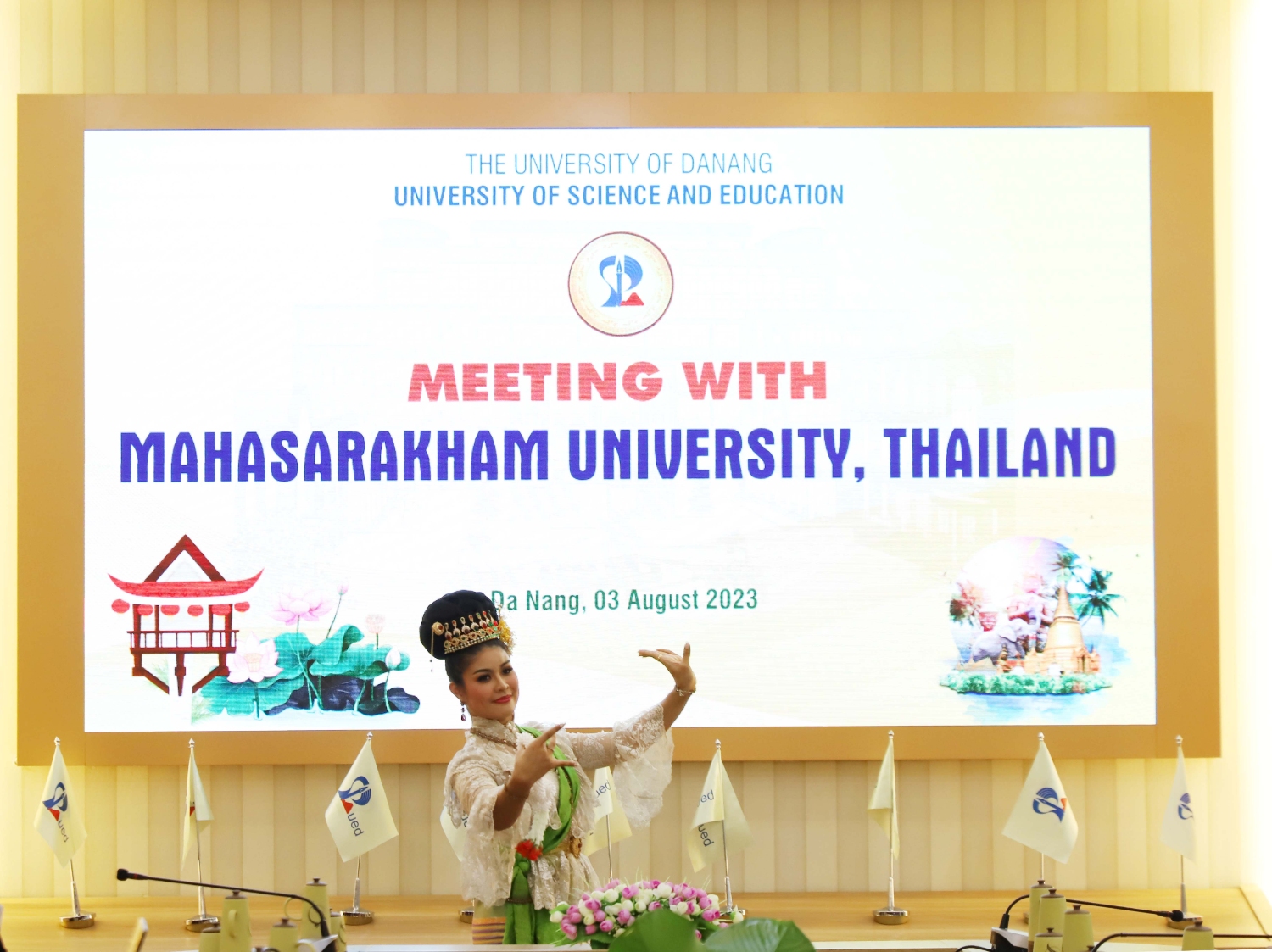 Thao luan co hoi hop tac cung DH Mahasarakham 12