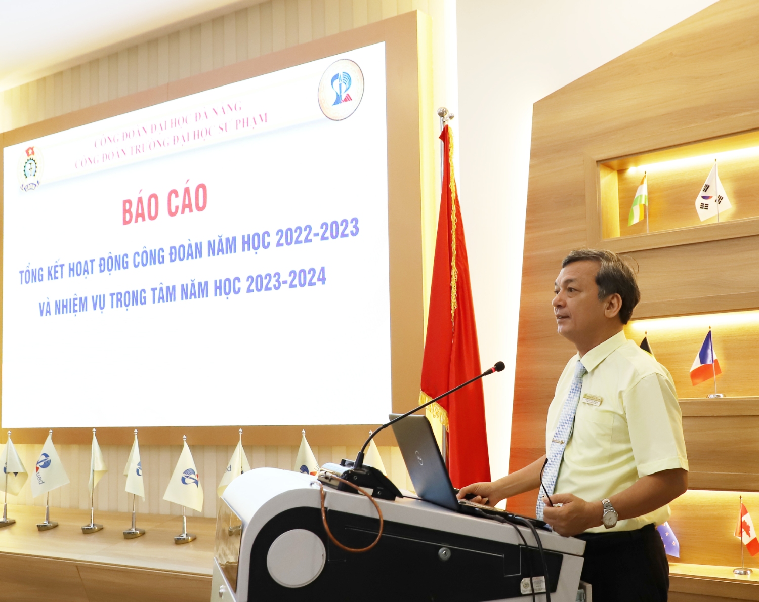 Cong doan Truong Dai hoc Su pham DHDN 05