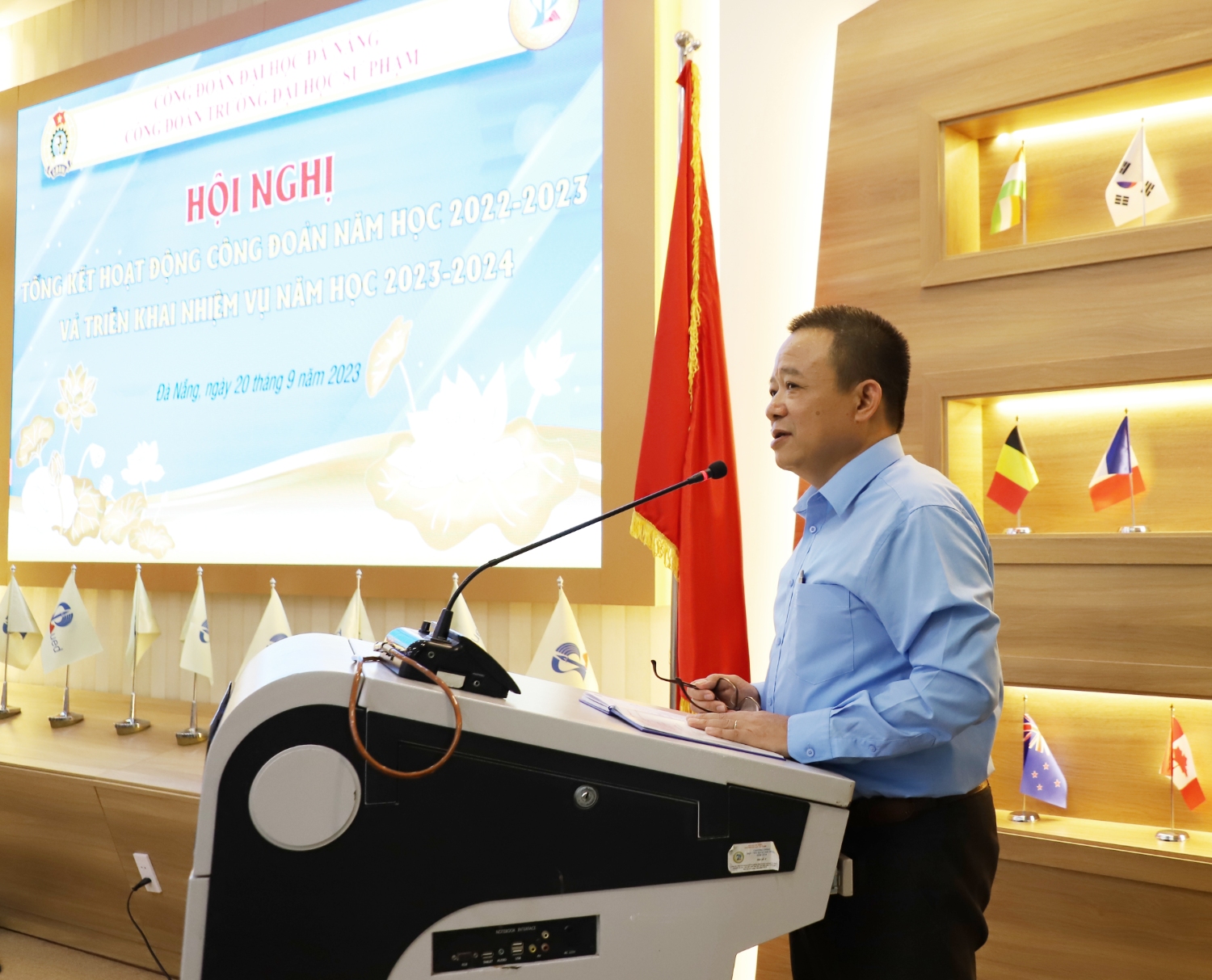 Cong doan Truong Dai hoc Su pham DHDN 07