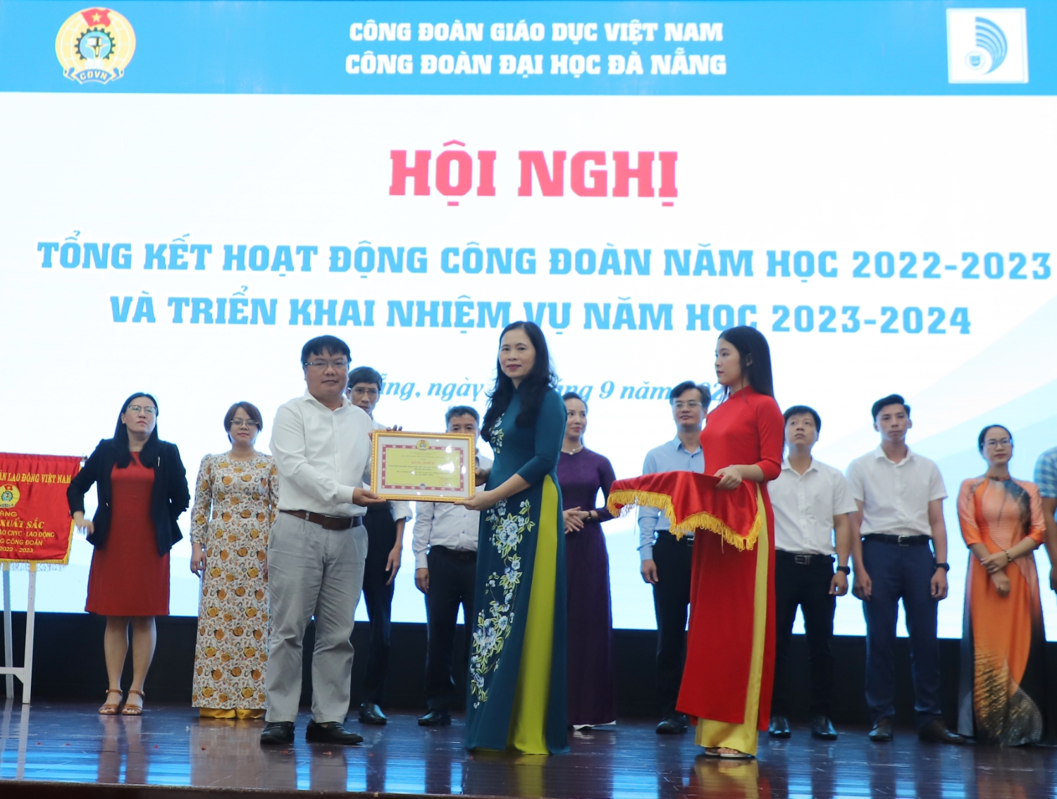 Cong doan Truong Dai hoc Su pham DHDN 03