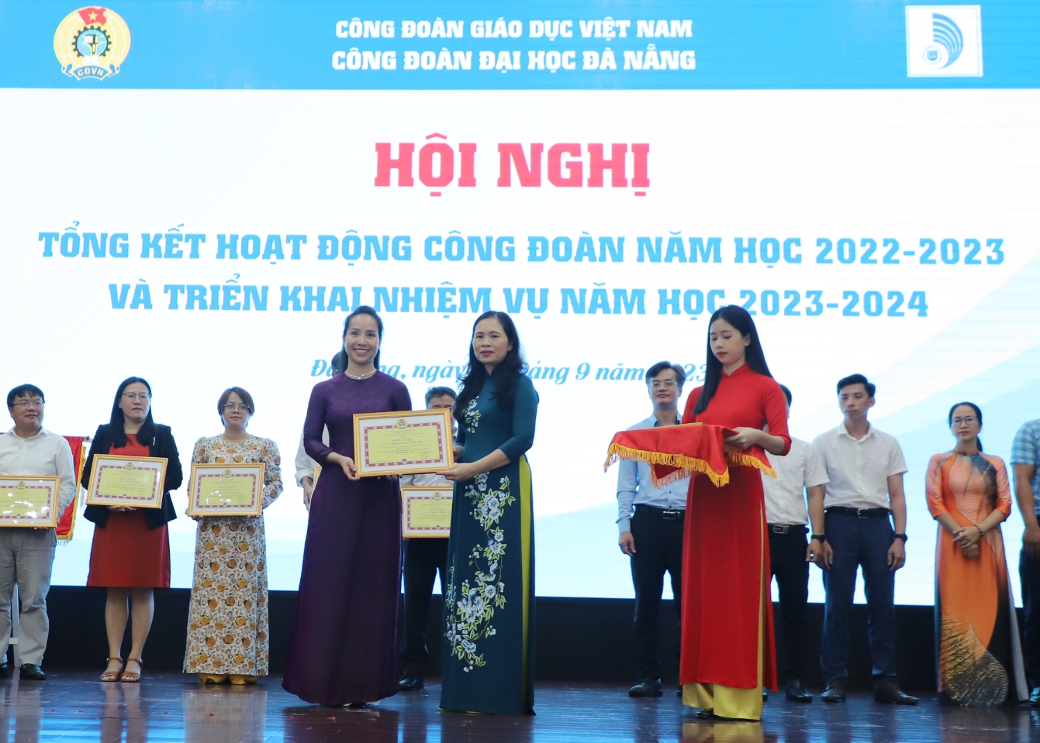 Cong doan Truong Dai hoc Su pham DHDN 04