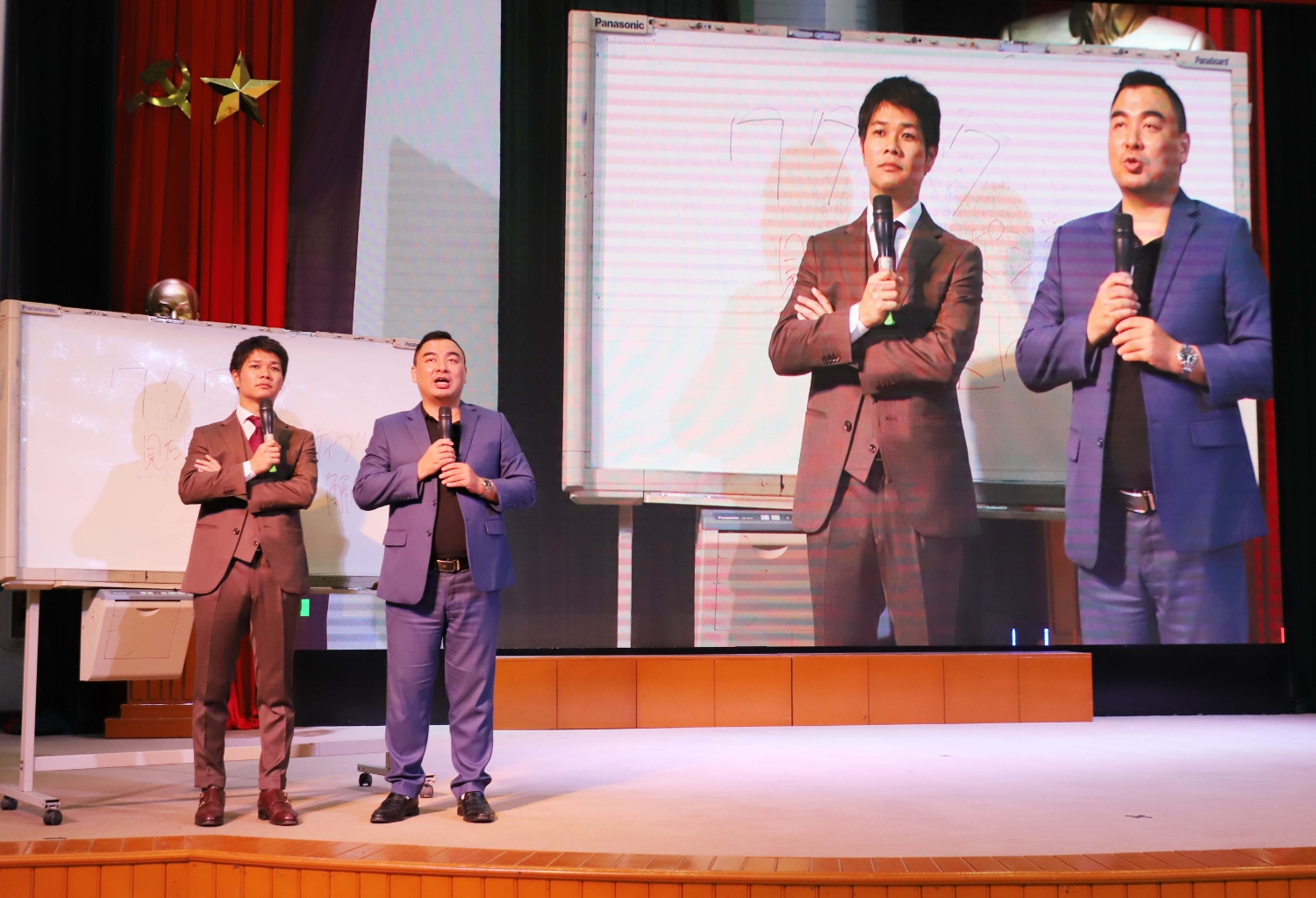 Dao tao ky nang chinh phuc nha tuyen dung cho sinh vien UED 10