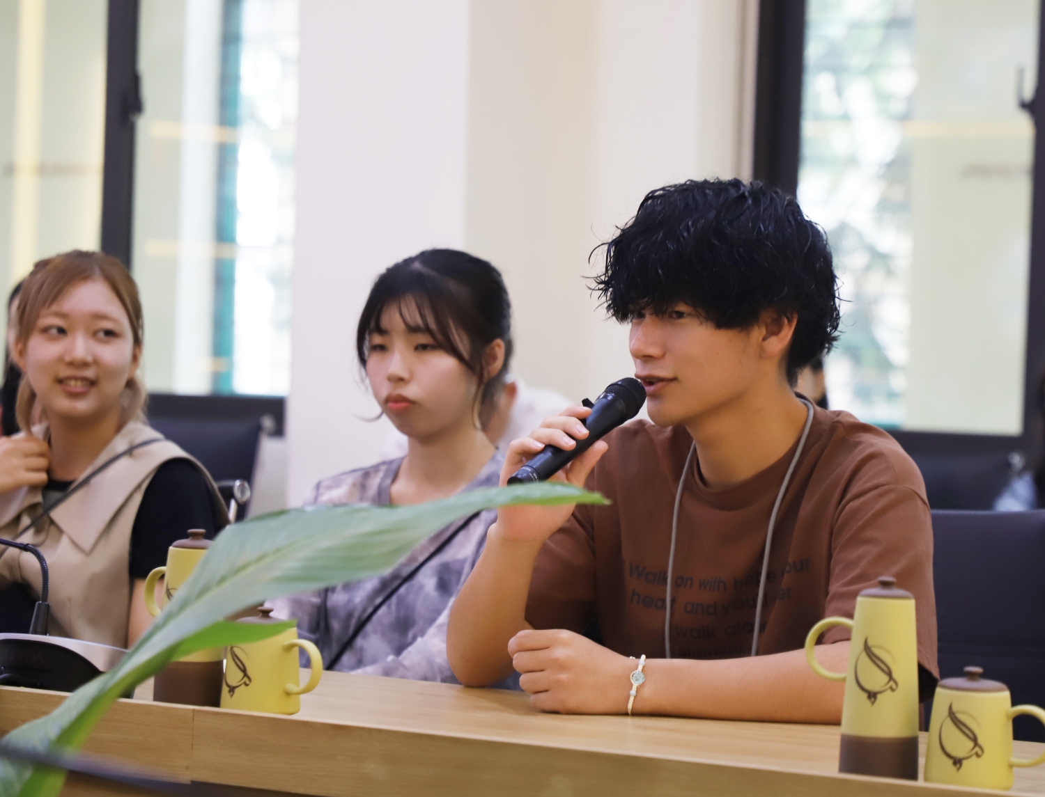 Truong DHQT Kansan tham va lam viec tai UED 07