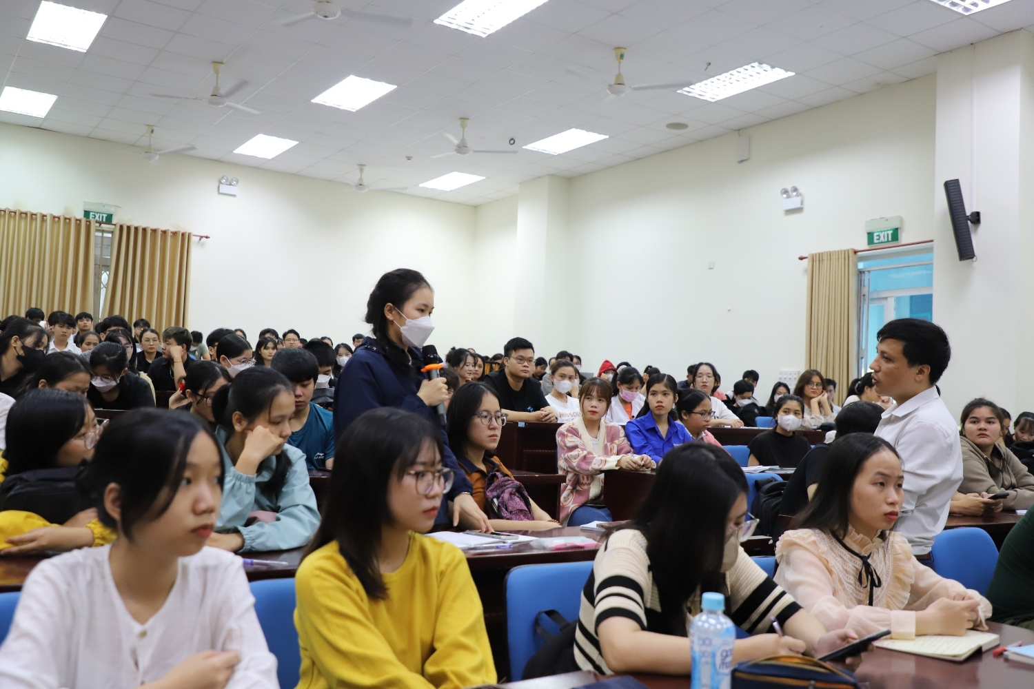 Tap huan trien khai de tai NCKH cho sinh vien 05