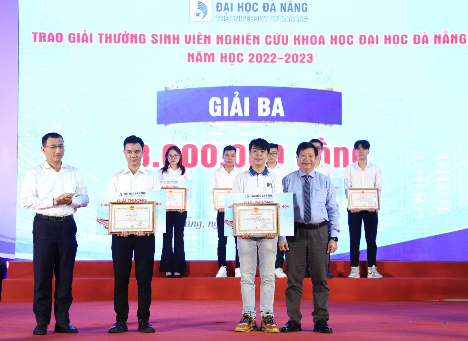 Dai hoc Su pham DHDN tham gia Festival Sang tao tre 02