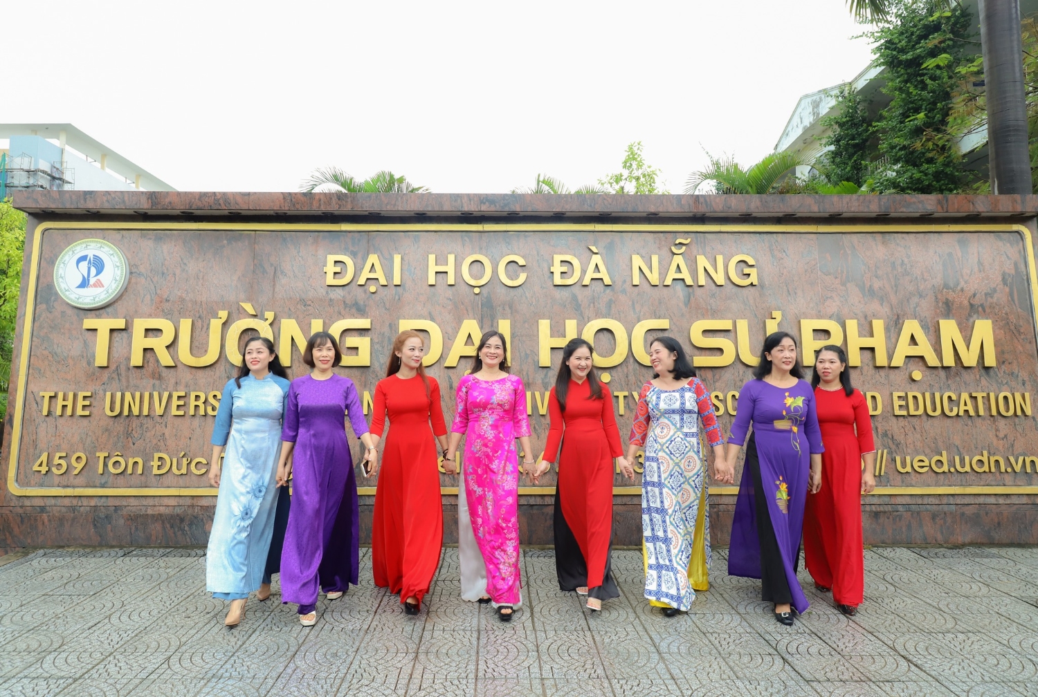 Gia tap the Phong co so vat chat chu de don thu