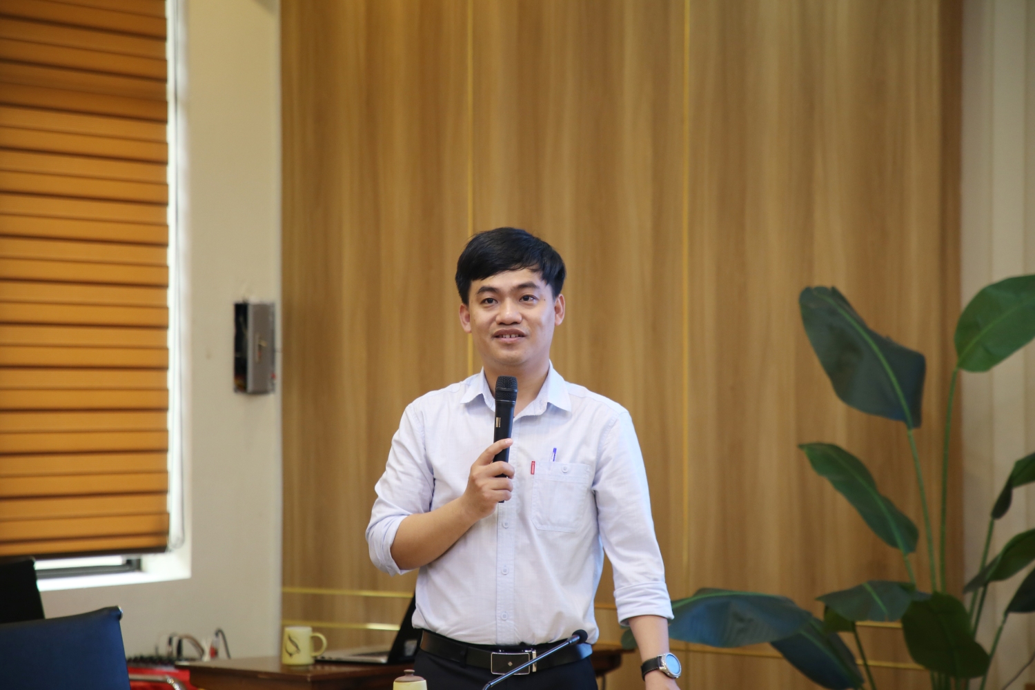 Tiep va lam viec voi Vien Ulsan Han Quoc 11