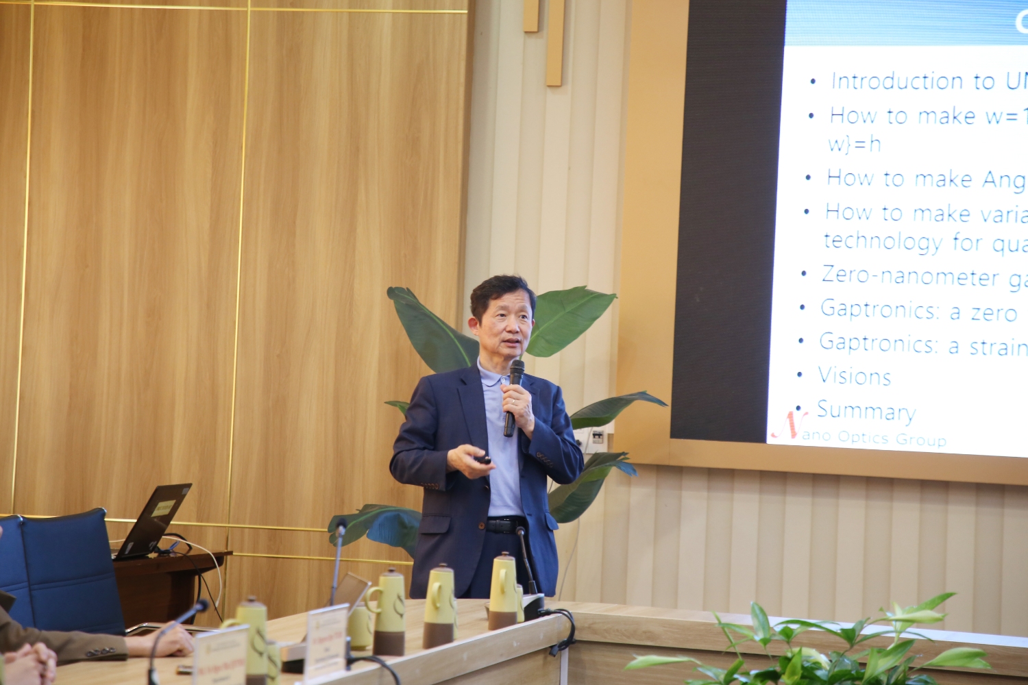 Tiep va lam viec voi Vien Ulsan Han Quoc 16