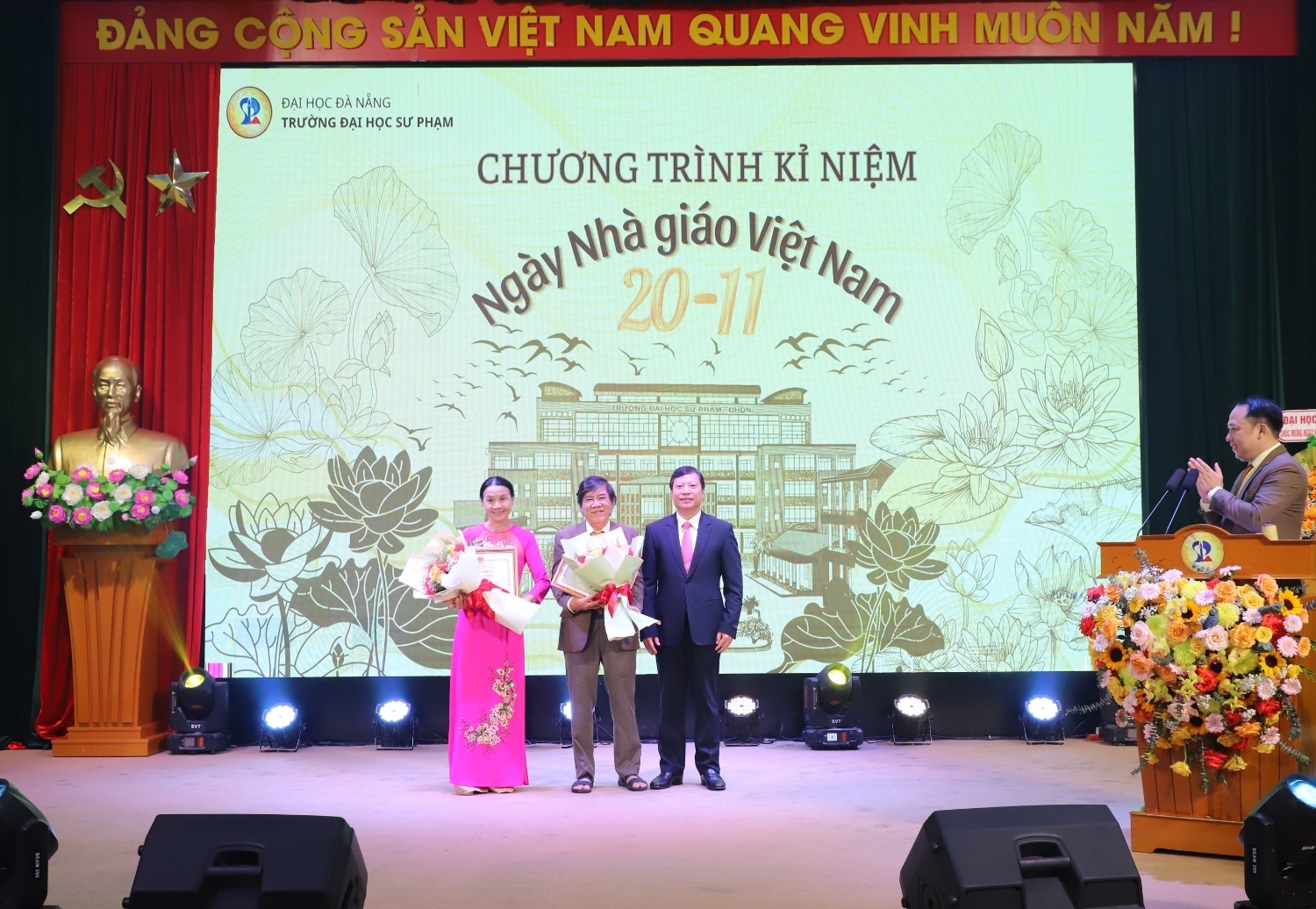 Truong DHSP DHDN ky niem Ngay nha giao Viet Nam 03