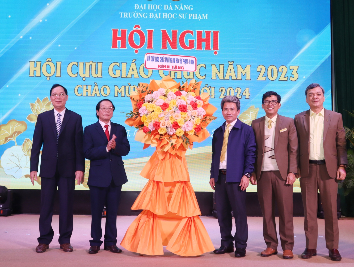 Hoi nghi Cuu giao chuc 02