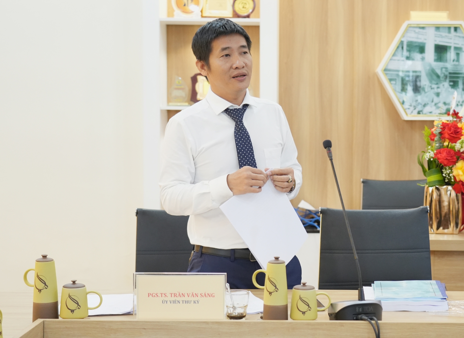 Bao ve luan an tien si nganh Ngon ngu hoc 03