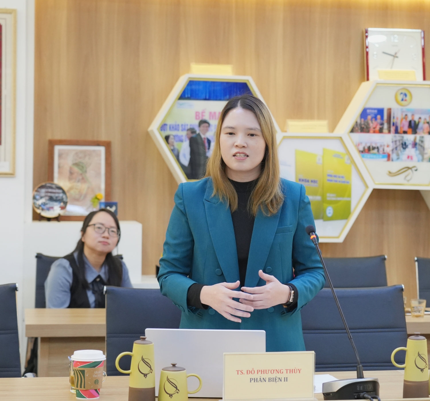 Bao ve luan an tien si nganh Ngon ngu hoc 7