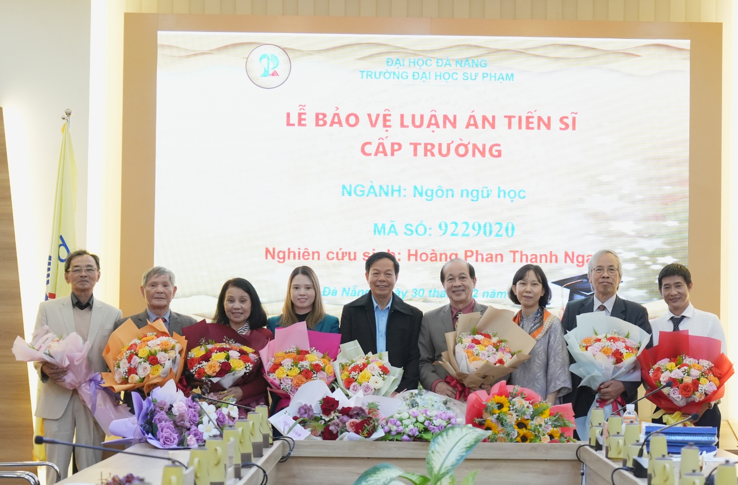 Bao ve luan an tien si nganh Ngon ngu hoc 9