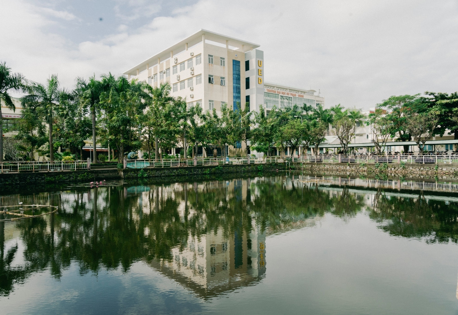 Hinh anh dep cua Truong