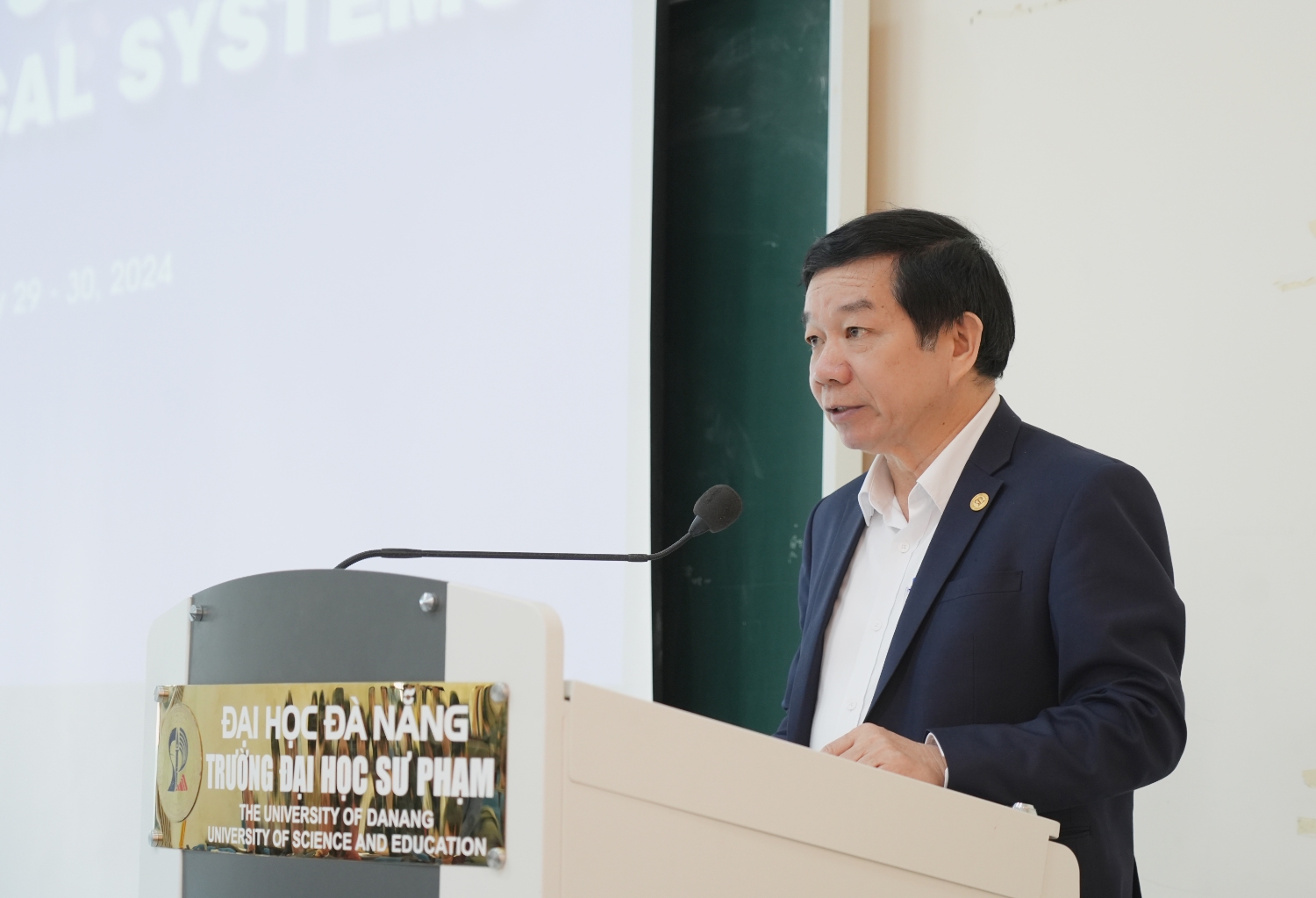 Truong xuan ve he dong luc 2024 07