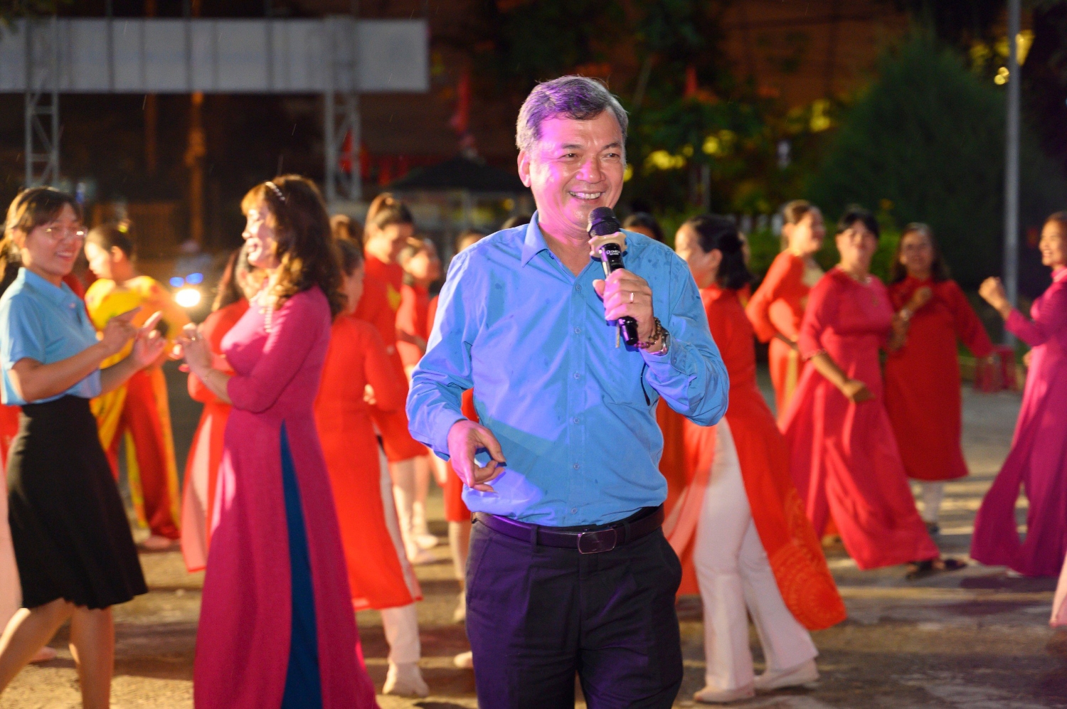 Cong doan Truong Dai hoc su pham giao luu 01