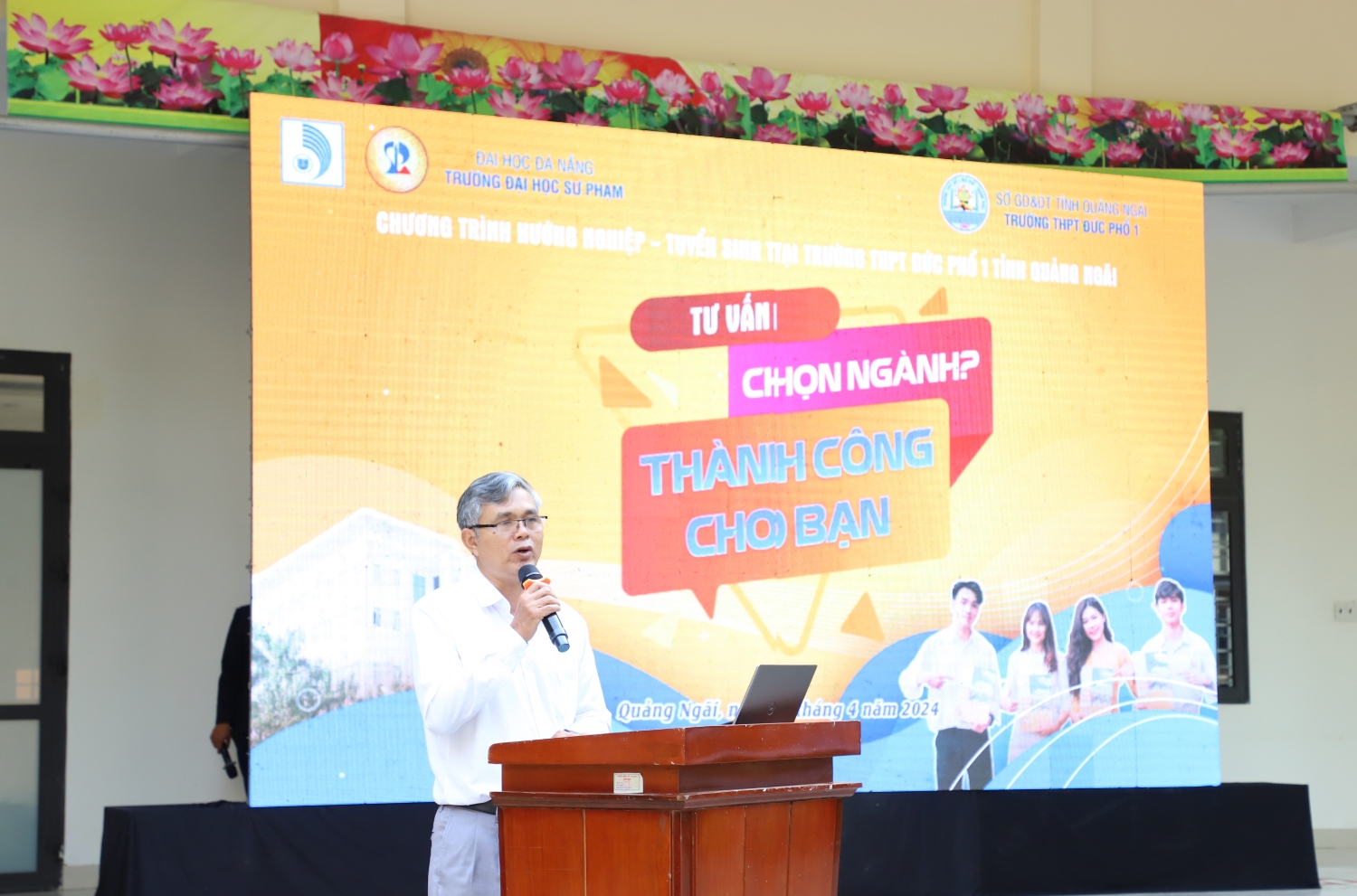 UED Tu van Tuyen sinh tai Quang Ngai 08