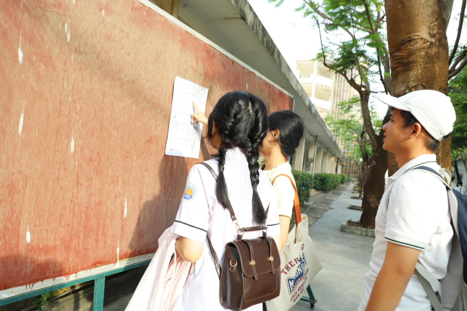 Ky thi danh gia nang luc chuyen biet tai UED 02